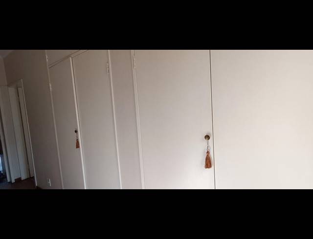 3 BEDROOM HOUSE FOR SALE IN SINOVILLE